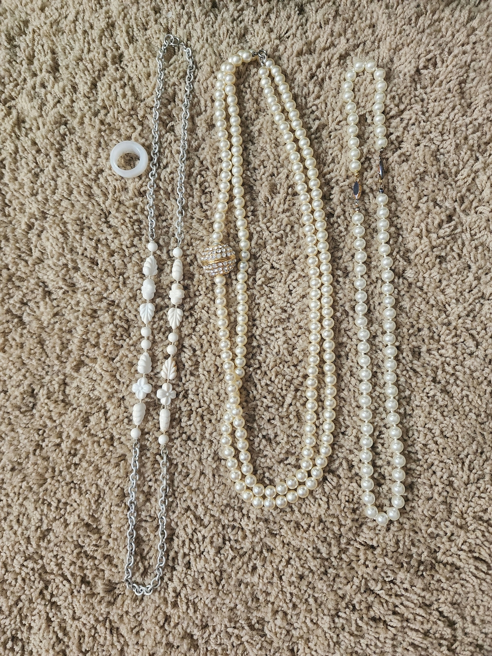 Classic Cream Pearl Necklace Set - Elegant Women's Jewelry
